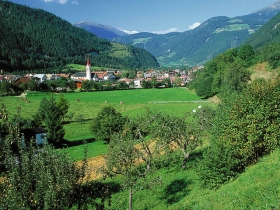 Ried idylisches Dorf umgeben von herrlichem Wandergebiet