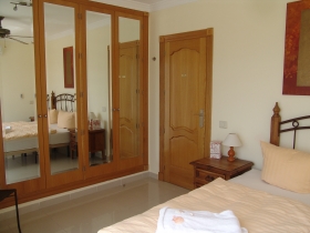 2. Schlafzimmer