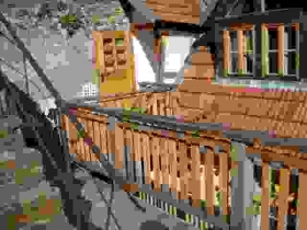 Der eigene Eingang mit verwunschener Terrasse