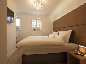 Schlafzimmer 2